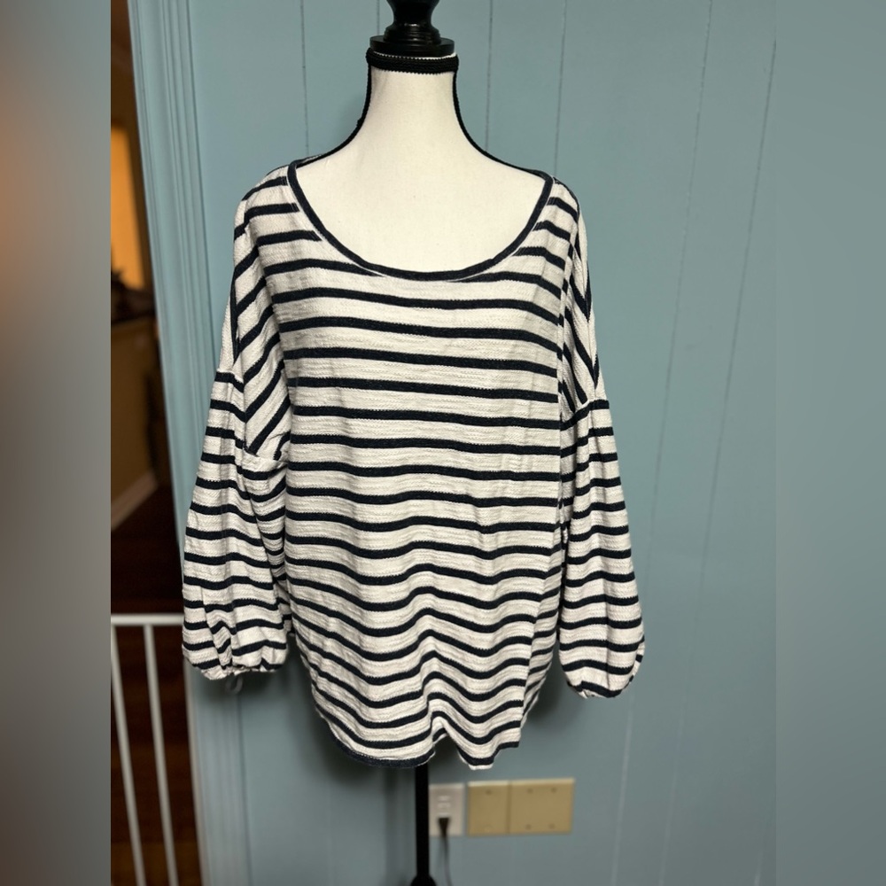 Puff sleeve top